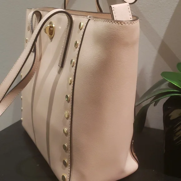 ❣️💫MARK DOWN💫❣️ Michael Kors pink bag - Picture 5 of 15